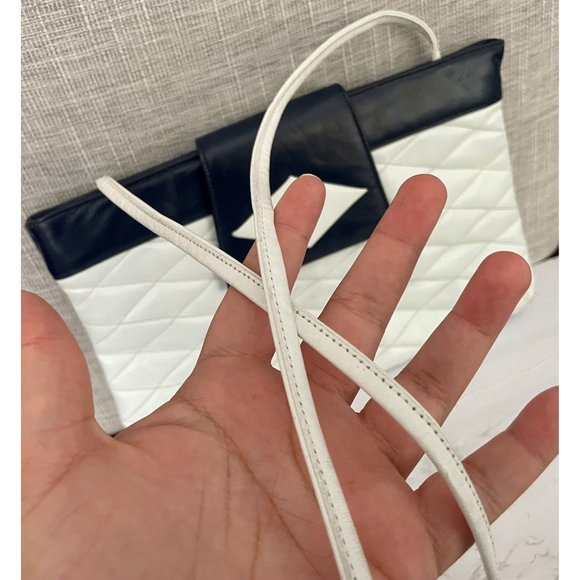 Vintage Shoulder Bag Purse in White & Blue with Embossed Checkered pattern retro - Picture 8 of 10